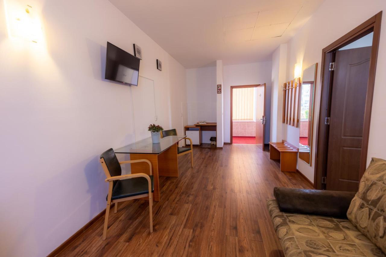 Hotel Sir Lujerului بوخارست المظهر الخارجي الصورة