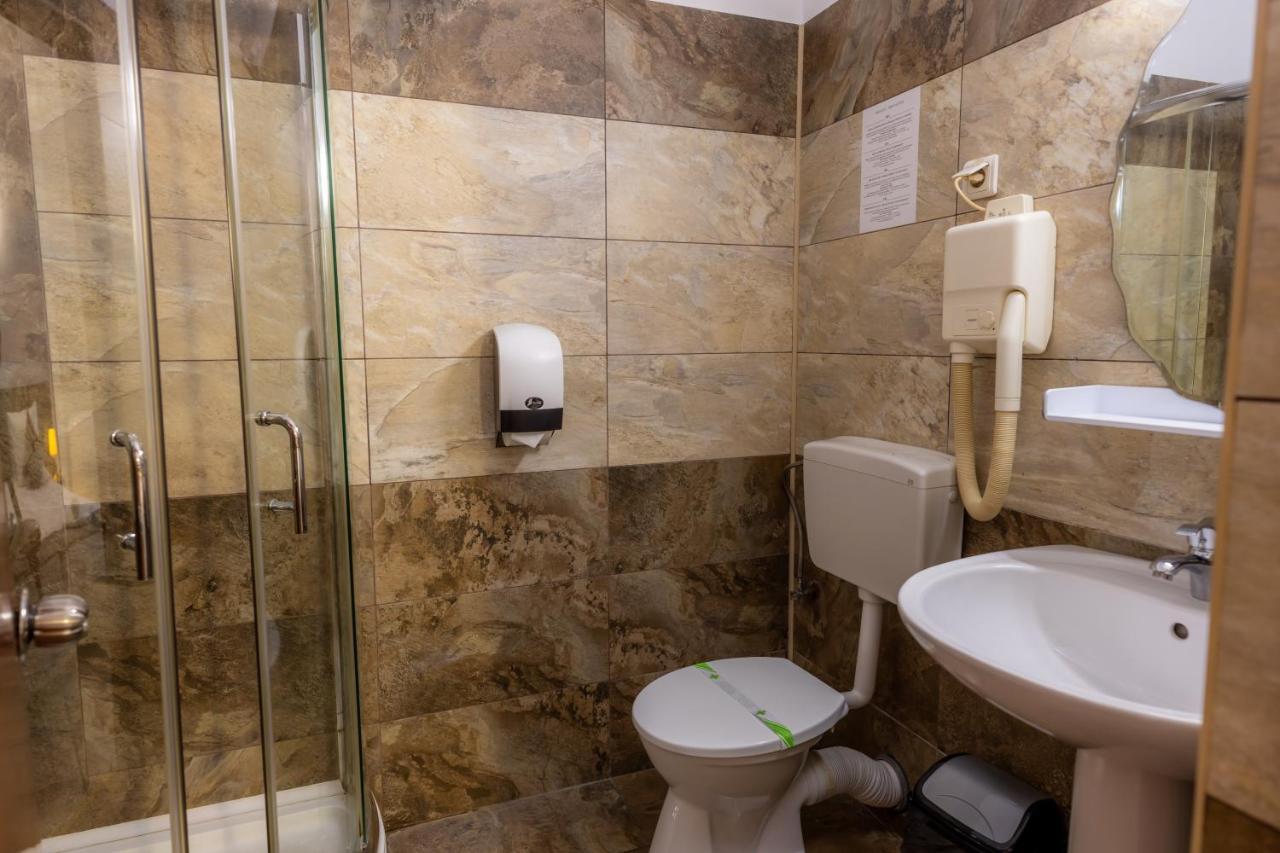 Hotel Sir Lujerului بوخارست المظهر الخارجي الصورة